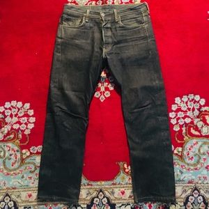 •Levi’s 501 shrink to fit, button fly• 30W 30L